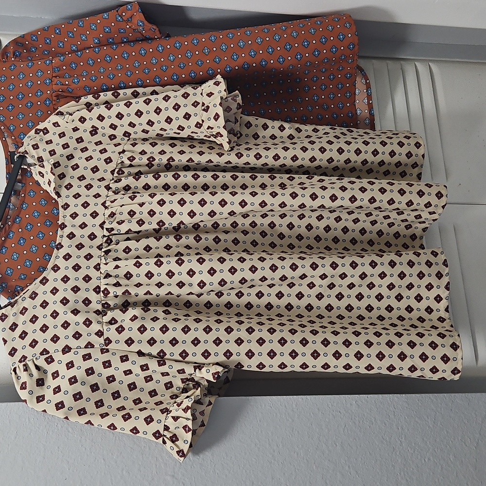 Shein Lg tops 2 short sleeves w ruffles front & back yoke crew neck rust & cream - Picture 2 of 2